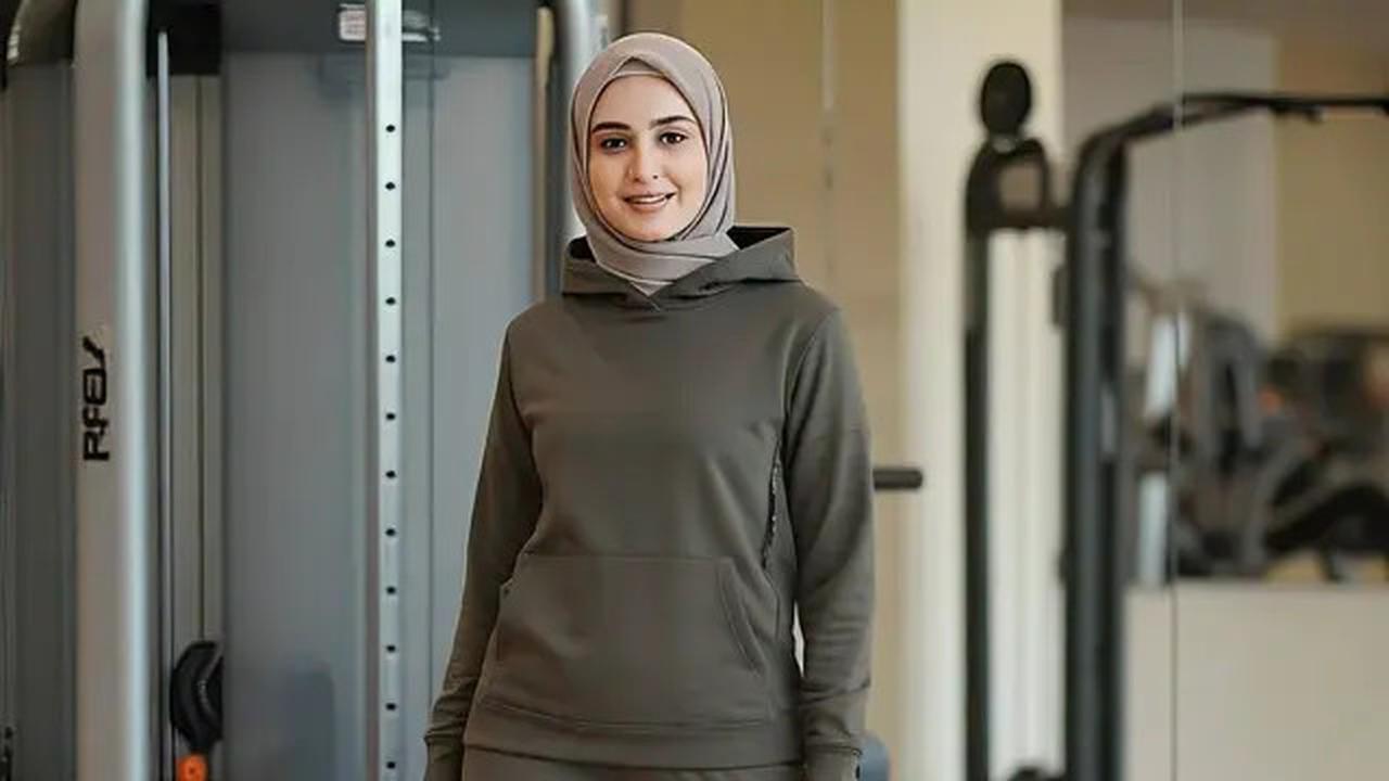 10 Gym Outfits Perempuan Hijab yang Elegan di 2025, Tampil Stylish Saat Olahraga