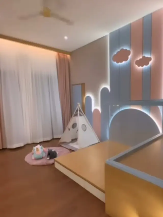 Kamar Anak Kedua Zaskia Gotik