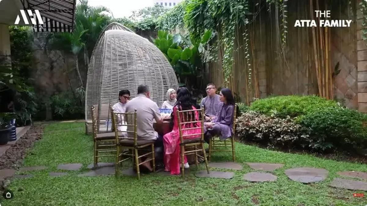 6 Potret Belakang Rumah Kris Dayanti di Jakarta yang Asri dengan Taman Hijau Tertata Rapi