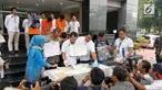 Beberapa PSK ditangkap di apartemen Kalibata City oleh kepolisian. Diantara beberapa PSK, terdapat mucikari juga yang ikut ditangkap.