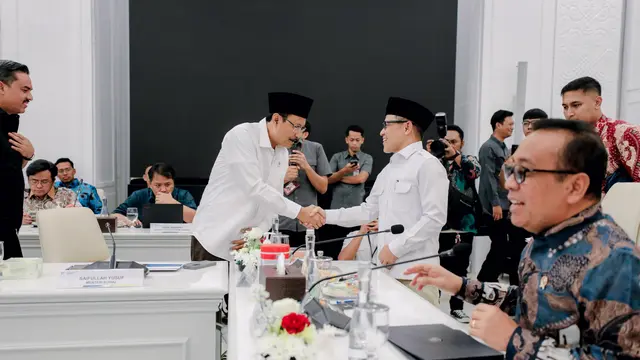 Rapat Tingkat Menteri terkait Perencanaan Kartu Kesejahteraan dan Kartu Usaha yang digelar di Kantor Kementerian PPN/Bappenas