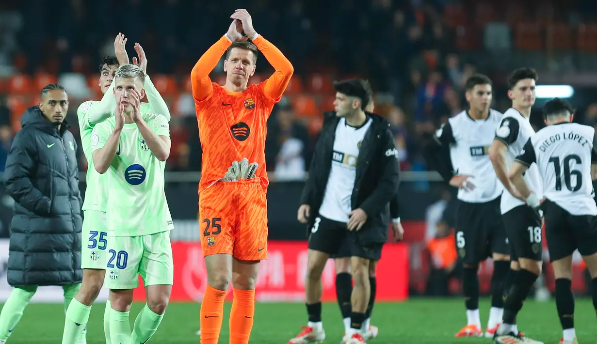 Kemenangan telak 5-0 ini mengantar Barcelona ke babak semifinal Copa del Rey 2024/2025, menunggu lawan dari hasil drawing mendatang. (AP Photo/Alberto Saiz)