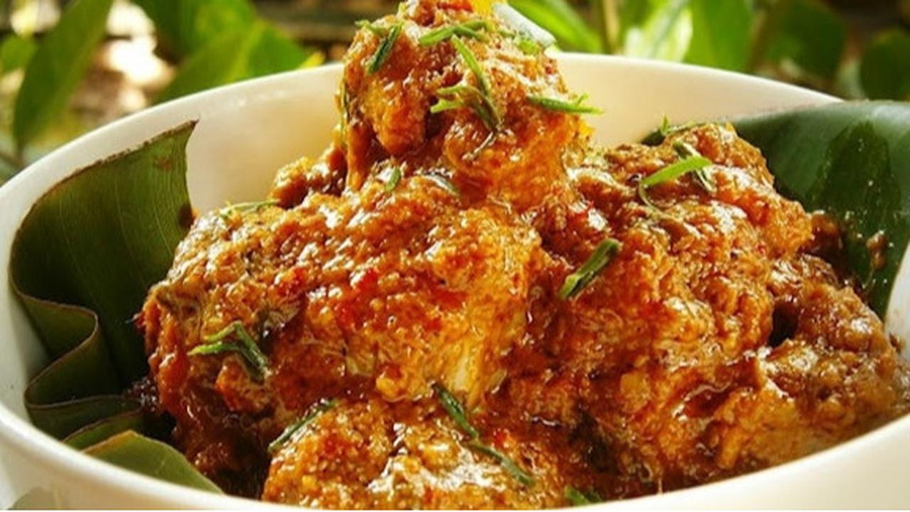 Daging Mahal Tapi Pingin Banget Makan Rendang? Masak Rendang Ayam Saja