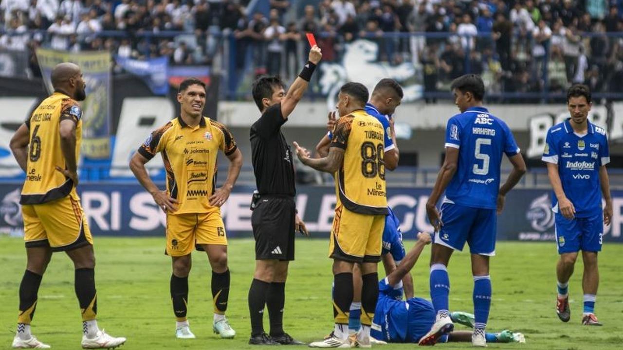 Pelatih Persija Akui Kartu Merah Bruno Tubarao Pantas Diterima Saat Lawan Persib