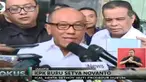 Ketua Dewan Pembina Partai Golkar, Abu Rizal Bakrie mengimbau Setia Novanto mengikuti prosedur hukum yang berlaku.