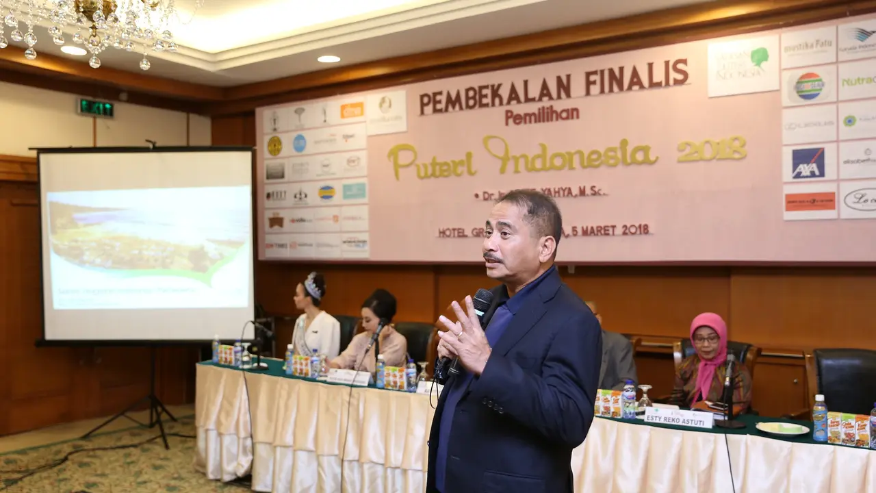 [Bintang] 39 Finalis Puteri Indonesia 2018 Terima Pembekalan dari Menteri Pariwisata