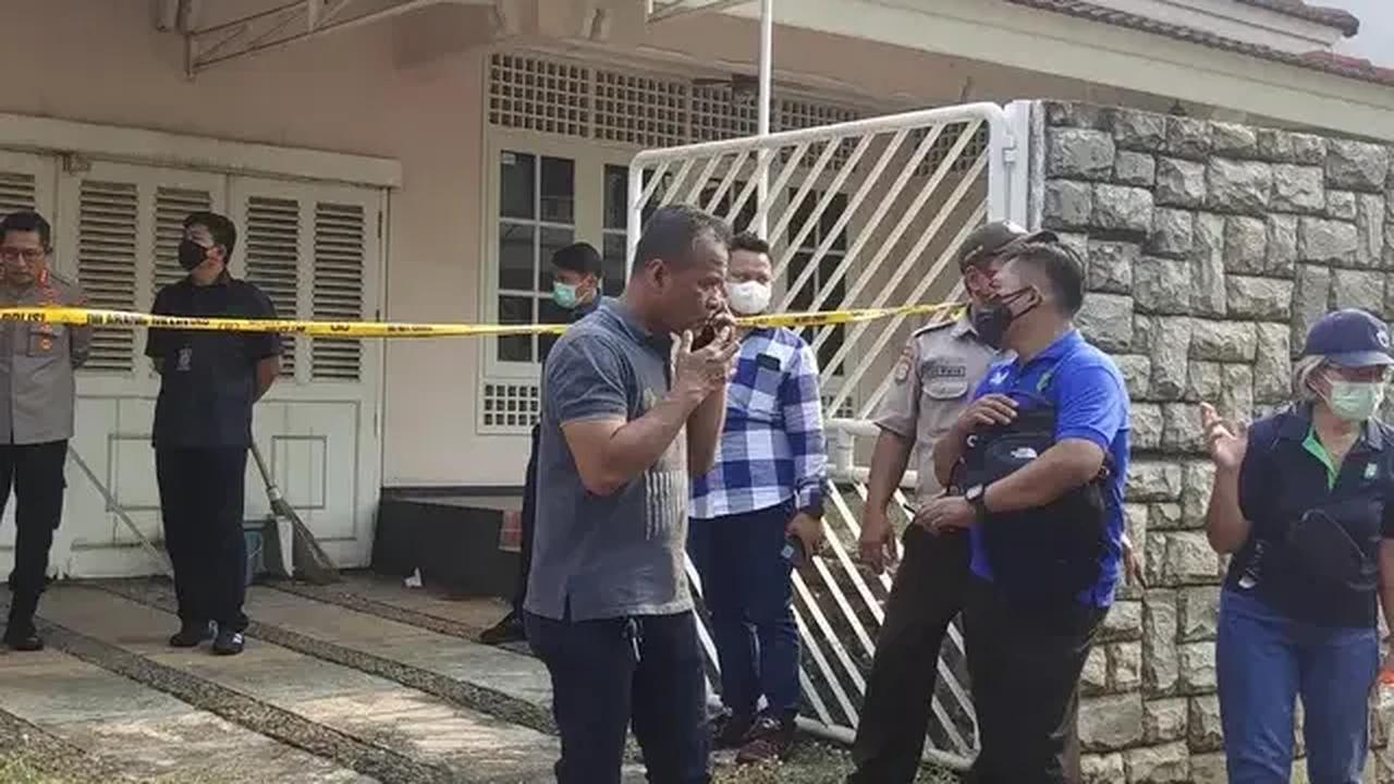 Sesekali David pernah terlihat keluar rumah. Namun itu hanya untuk keperluan membeli makan.<br>