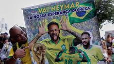 Kejutan mewarnai pengumuman nama skuad Brasil untuk Piala Dunia 2026 pada Senin (18/05/2026) waktu setempat. (AP Photo/Bruna Prado)