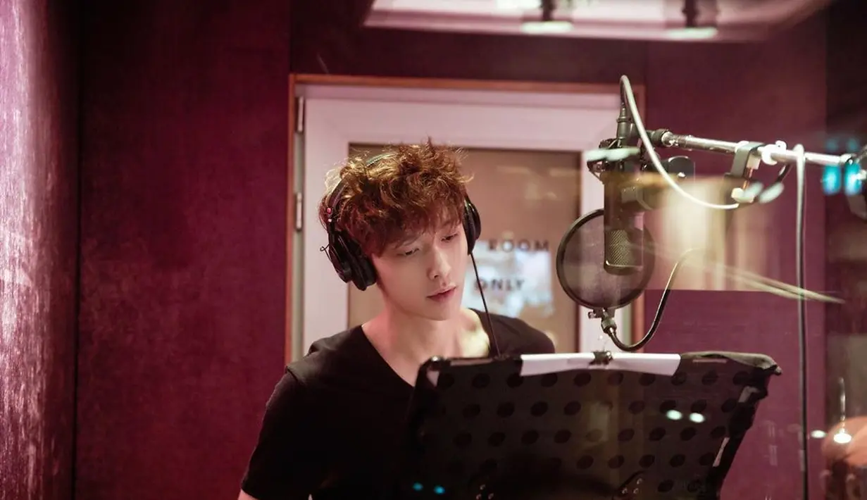 Lay EXO (Instagram/ layzhang)