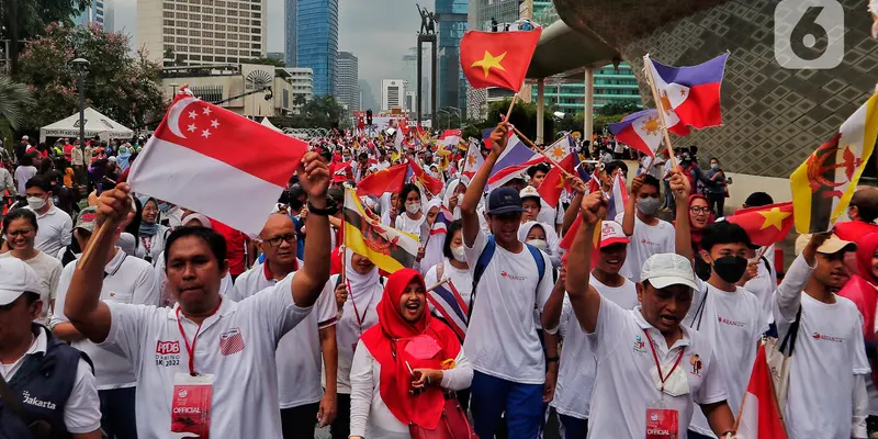 Kemeriahan Parade Kick Off Kekuatan Indonesia ASEAN 2023