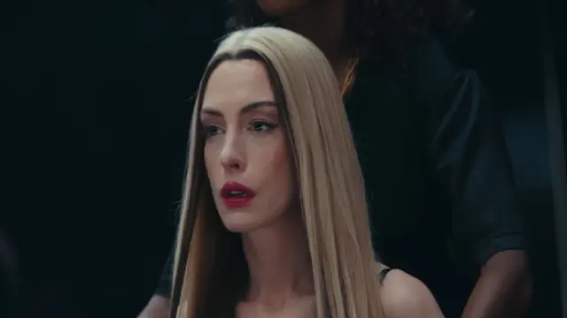 2 Transformasi Rambut Anne Hathaway demi Mother Mary, Perdana Dicat Pirang Platinum