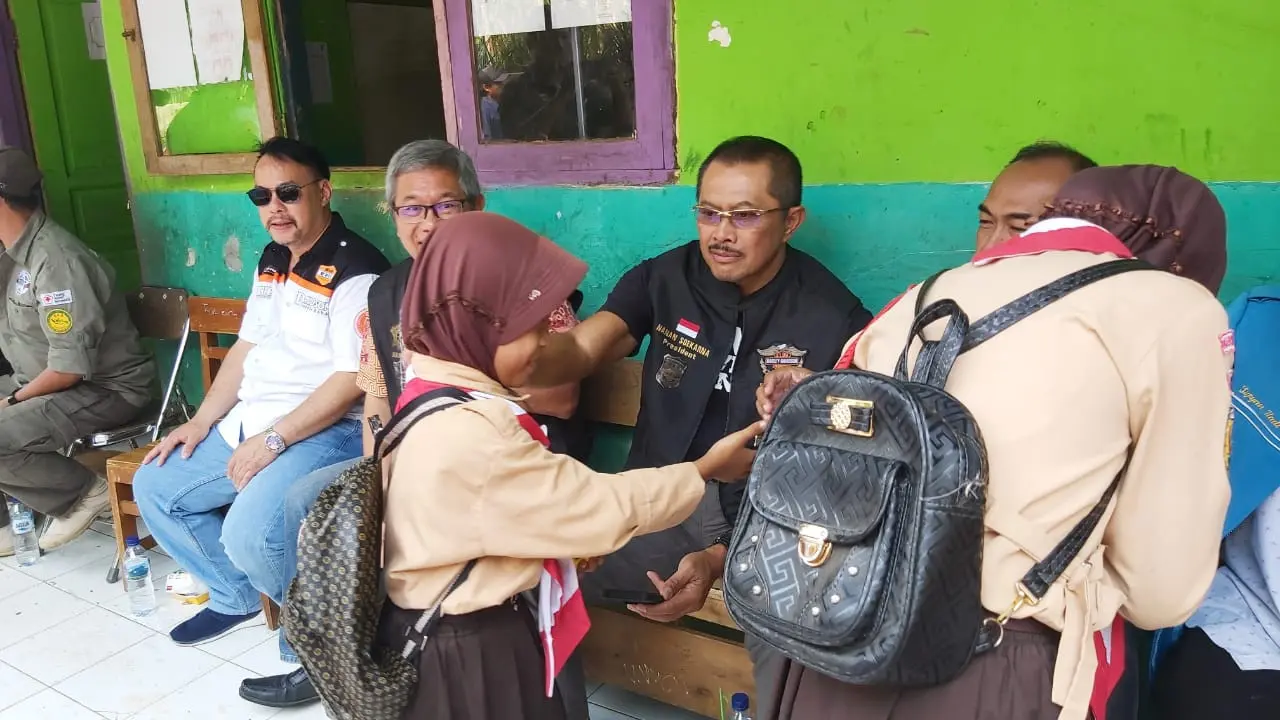 Komunitas Harley Davidson Kunjungi Madrasah di Ciseeng, Bogor