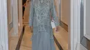 Gaya fashion Aurel sering kali menjadi inspirasi banyak wanita, terutama yang ingin terlihat ramping dan elegan.  [@aurelie.hermansyah].