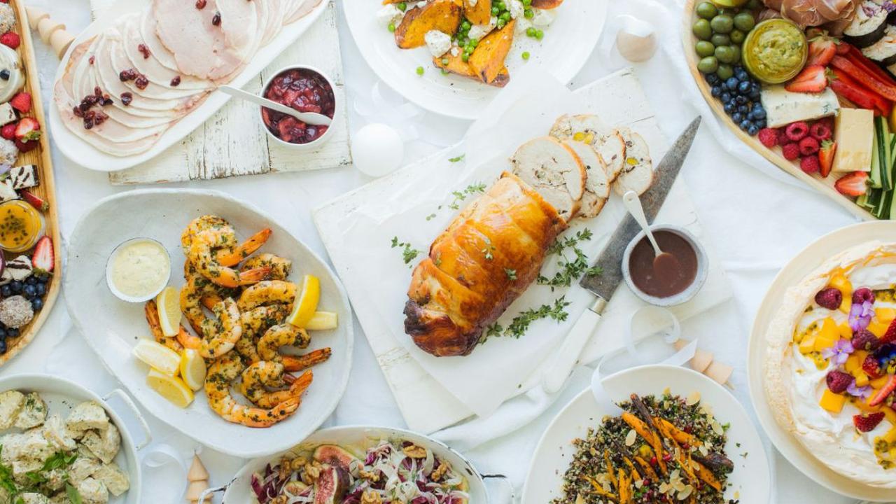 Makan malam memang tidak dianjurkan bagi yang sedang menjalani diet. Namun, tahukah kalian ada jenis makanan yang kurang baik dikonsumsi pada malam hari? <br>