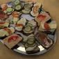 Ternyata open sandwich ala masyarakat Denmark ini bukan sekadar camilan. Tak jarang dijadikan menu makanan utama (Foto: Aditya Eka Prawira/Liputan6.com)