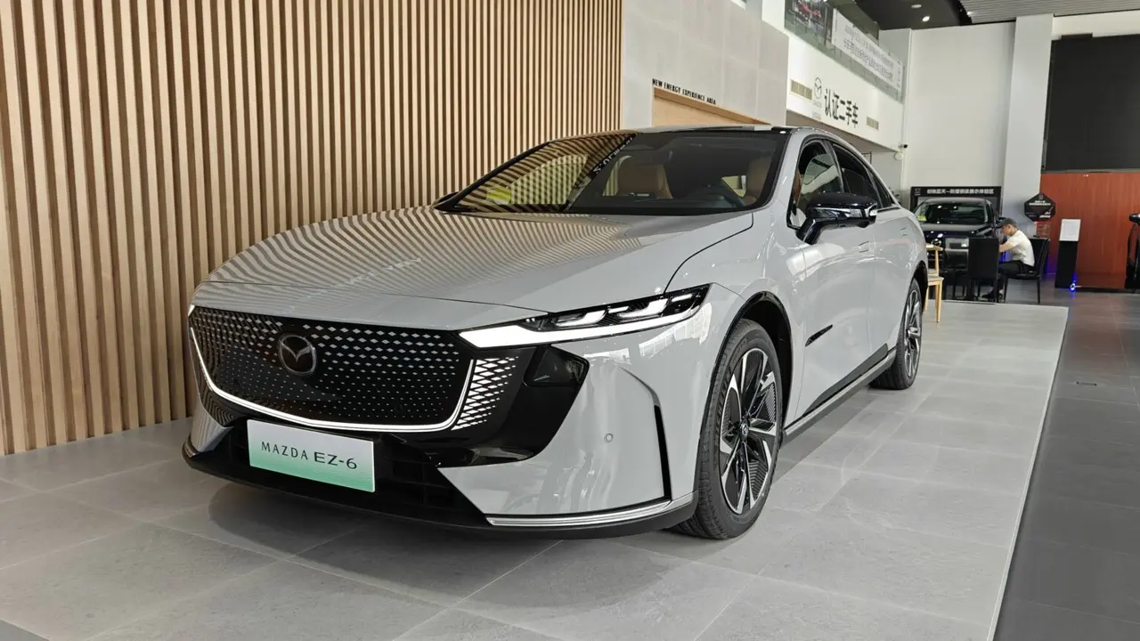 Mazda EZ-6