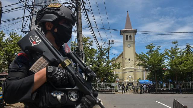 Suasana Mencekam Gereja Katedral Makassar Usai Ledakan Bom