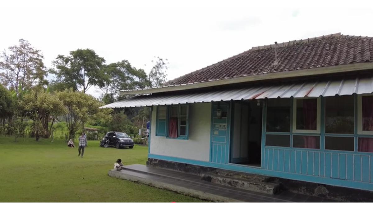 Unik, Potret Rumah Panggung Bekas Syuting Si Kabayan Begitu Bersih dan Nyaman Sampai Banyak yang Menawar Miliaran