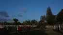 Sejumlah pemain Bali United usai latihan terakhir jelang pertandingan menghadapi Persija di laga Piala Presiden 2015, Denpasar, Bali, Sabtu (30/8/2015). (Bola.com/Vitalis Yogi Trisna)