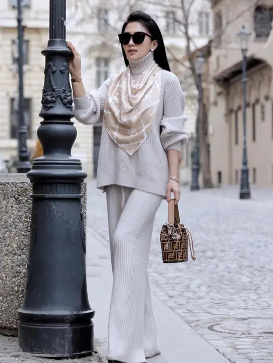 (Instagram/princessyahrini)