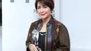 Widyawati Raih Penghargaan di Asia Pacific Film Festival (APFF) yang ke 59th. Serah terima penghargaan di Pusat Perfilman Haji Usmar Ismail, Kuningan, Jakarta Selatan, Kamis (16/1/2020). (Daniel Kampua/Fimela.com)