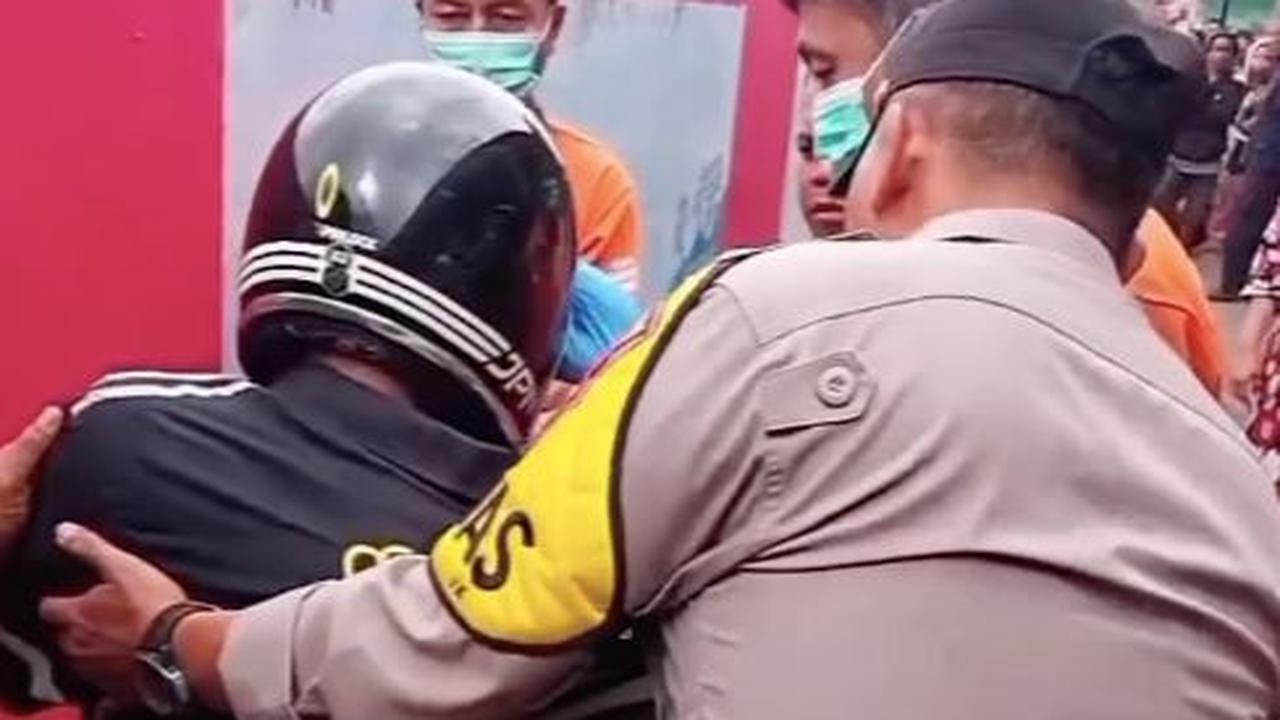 Driver Ojol Tidur Dikira Meninggal Dunia<br>