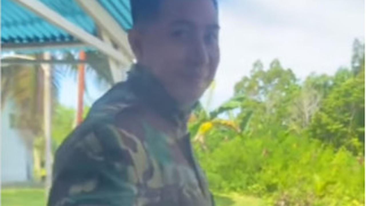 Melihat aksi sang suami, wanita itu lantas mengeluh. Dia bahkan menyebut dirinya bak ODGJ lantaran seringkali dikunci sang suami.