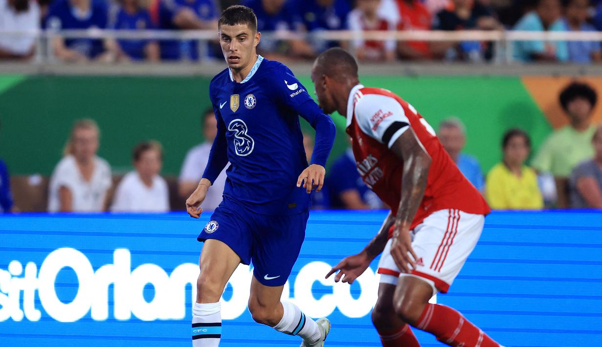 Kai Havertz. Gelandang serang Jerman berusia 23 tahun ini dilepas Bayer Leverkusen ke Chelsea pada awal musim 2020/2021 dengan nilai transfer 80 juta euro atau kini setara Rp1,2 triliun. Hingga kini ia telah tampil dalam 92 laga bersama The Blues di semua ajang dengan torehan 23 gol dan 14 assist. (AFP/Getty Images/Sam Greenwood)