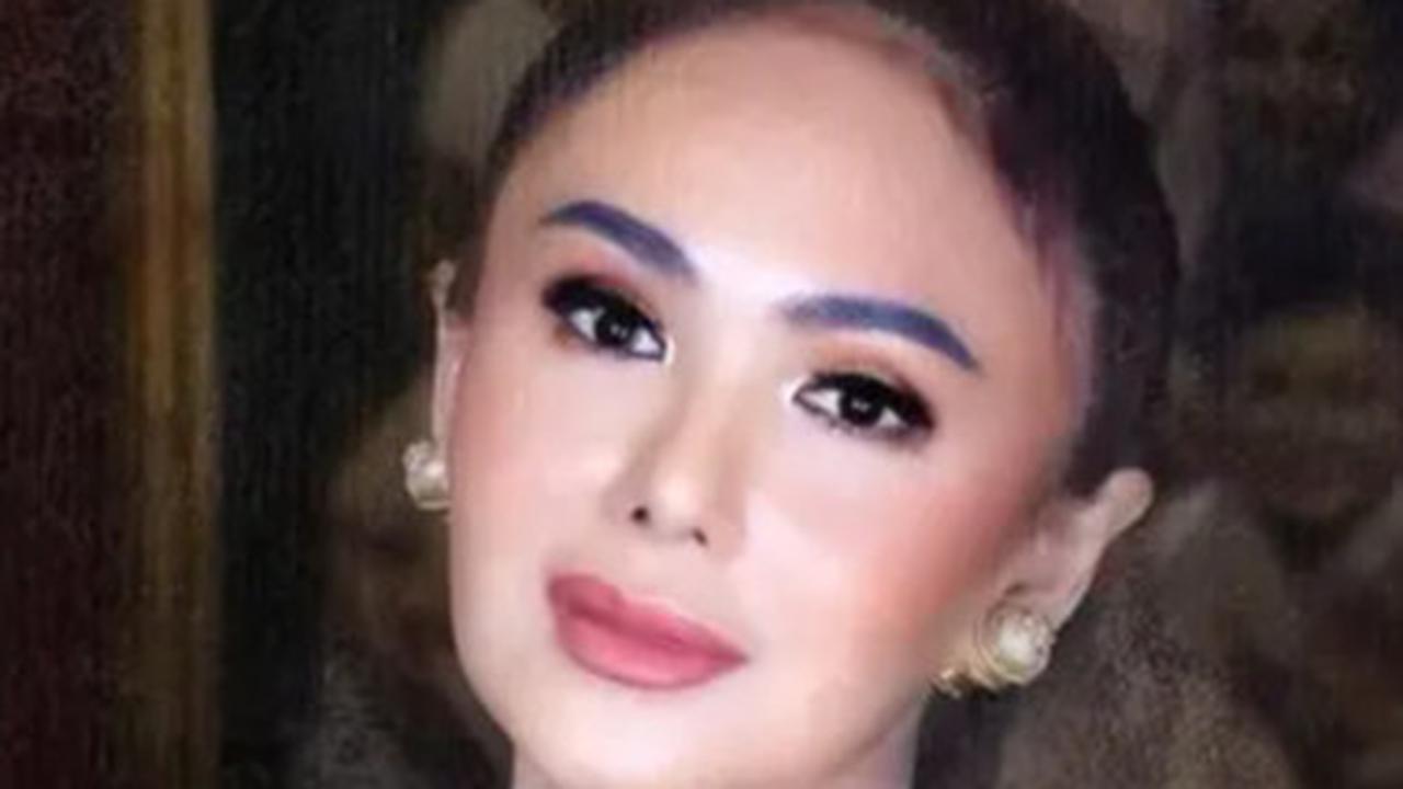 Model Batik dan Kebaya ala Yuni Shara