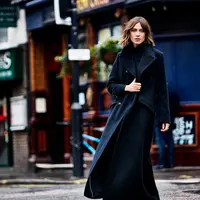 Vintage bukan berarti kuno, model ini membuktikan dengan gaya streetwear yang selalu up-to-date. (Sumber foto: www.battellini.com)