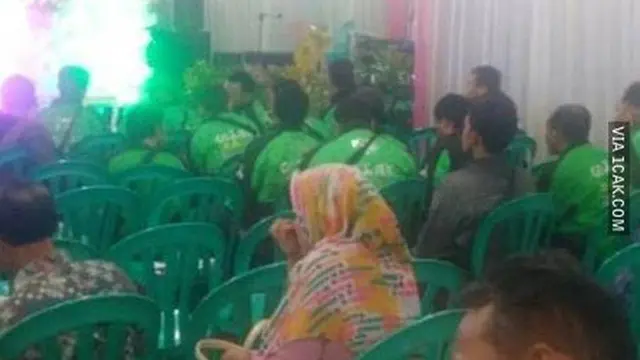 7 Potret Nyeleneh Orang Saat Hadiri Kondangan Ini Bikin Tepuk Jidat