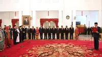 Presiden Joko Widodo Melantik 17 Duta Besar RI di Istana Merdeka (20/2/2018). (Foto: Infomed/Kemlu/Rudi)​​