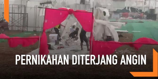 VIDEO: Pesta Pernikahan Diterjang Angin Kencang, Tenda dan Panggung Roboh