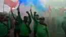 Diprakarsai oleh Partai Buruh, Koalisi Serikat Pekerja, termasuk di dalamnya Konfederasi Serikat Pekerja Indonesia (KSPI), massa buruh kembali berunjuk rasa di depan gedung Gedung MPR-DPR-DPD RI, Jakarta, Kamis (28/8/2025). (merdeka.com/Arie Basuki)