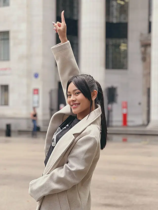 Melly Lee di London