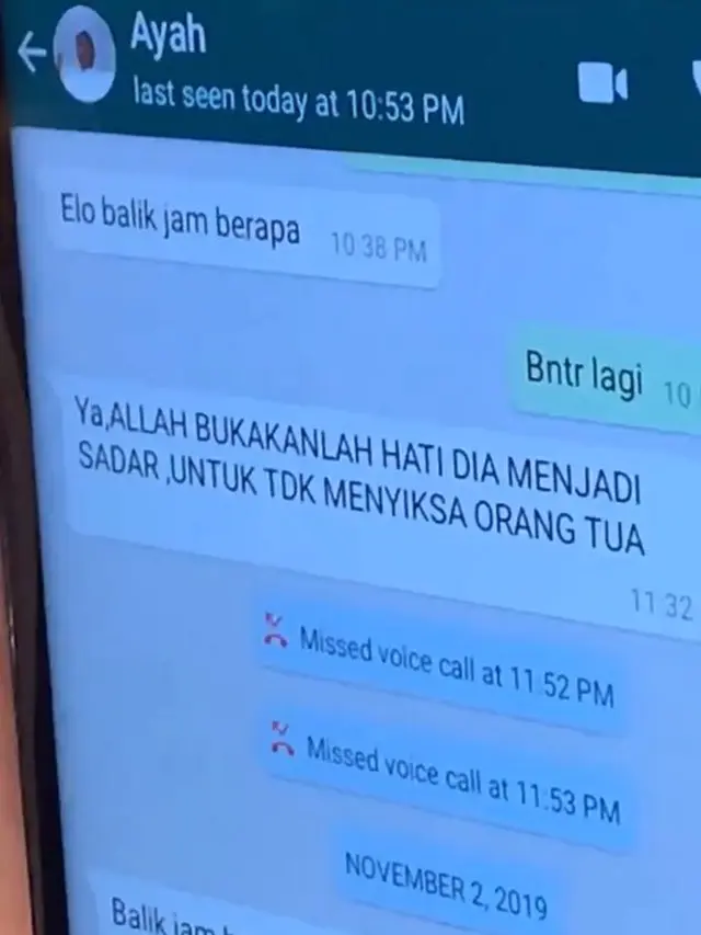 7 Chat Bapak Nyuruh Anak Pulang Ini Kocak, Ada yang Drama