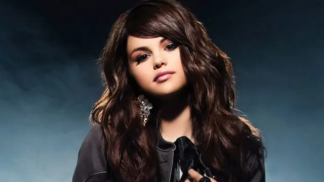 selena-140106c.jpg