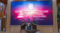 Kejari Badung Serahkan Uang Lelang Barang Rampasan Korupsi