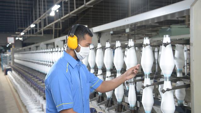 TRISULA Group berencana mengkonsolidasikan anak-anak usaha di bawah payung PT Trisula International Tbk (TRIS), emiten di bidang tekstil dan garmen.