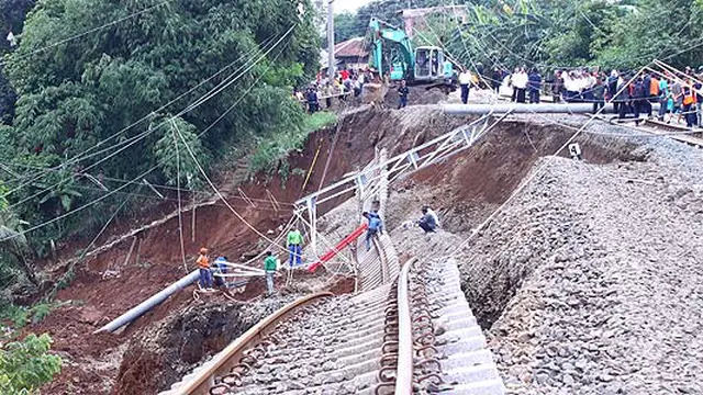 Jalur KRL Akan Normal Tujuh Hari Lagi