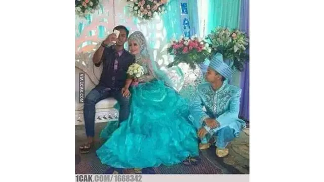 6 Momen Kocak saat Pesta Pernikahan Ini Bikin Tepuk Jidat