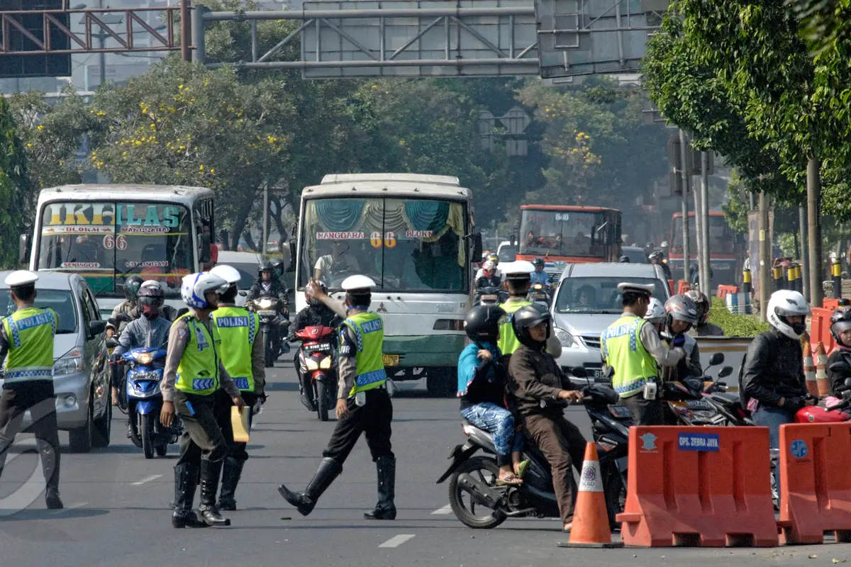 Gelar Operasi Patuh Jaya, Polisi Tilang Ratusan Pengendara