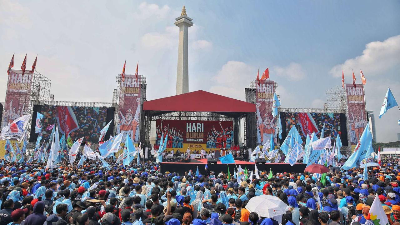 Peringatan Hari Buruh di Monas