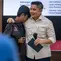 Sekretaris Kabinet (Seskab) Teddy Indra Wijaya saat meninjau kesiapan operasional Sekolah Rakyat di Kampus Lembaga Administrasi Negara (LAN), Pejompongan, Jakarta Pusat, Rabu (22/4/2026) (Istimewa)