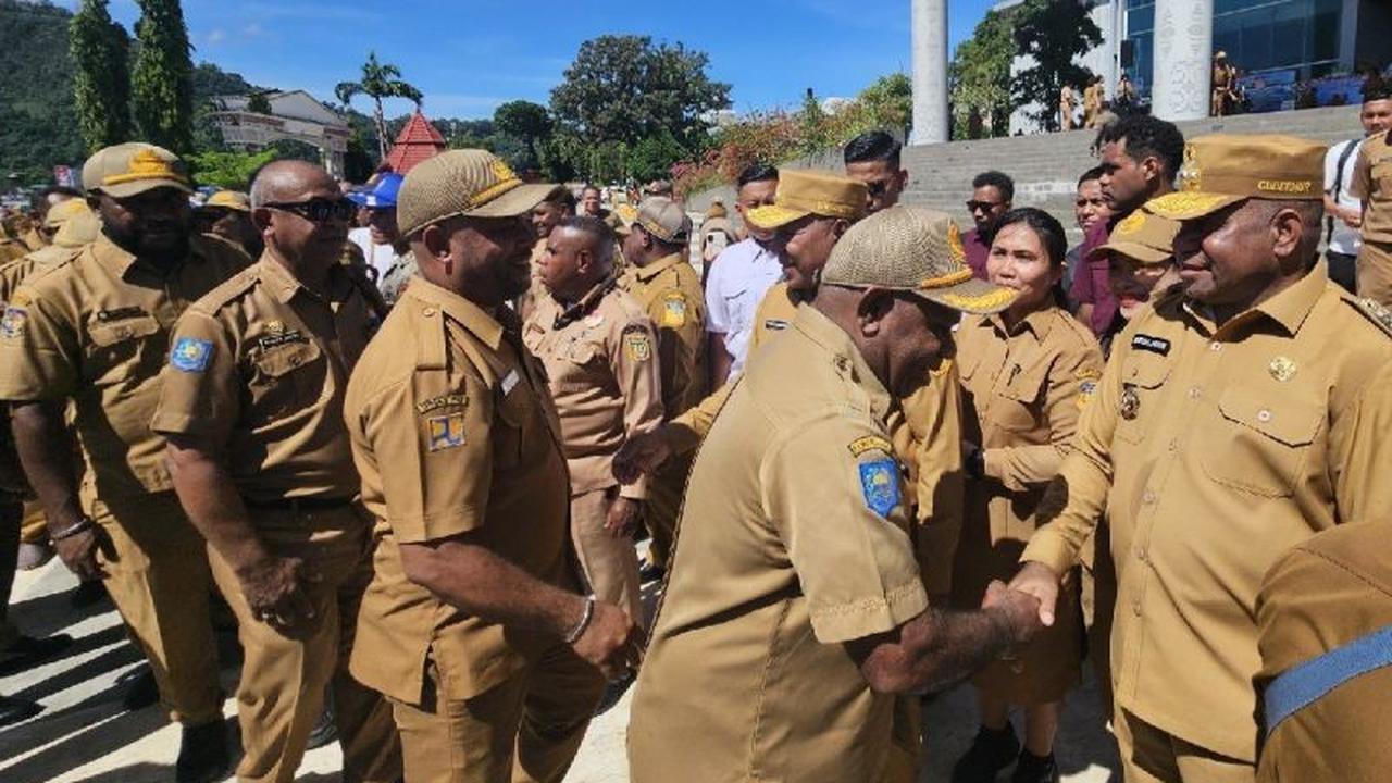 Fakta Unik: Gubernur Papua Minta ASN Hapus Sekat, Dorong Birokrasi Terbuka Papua yang Humanis