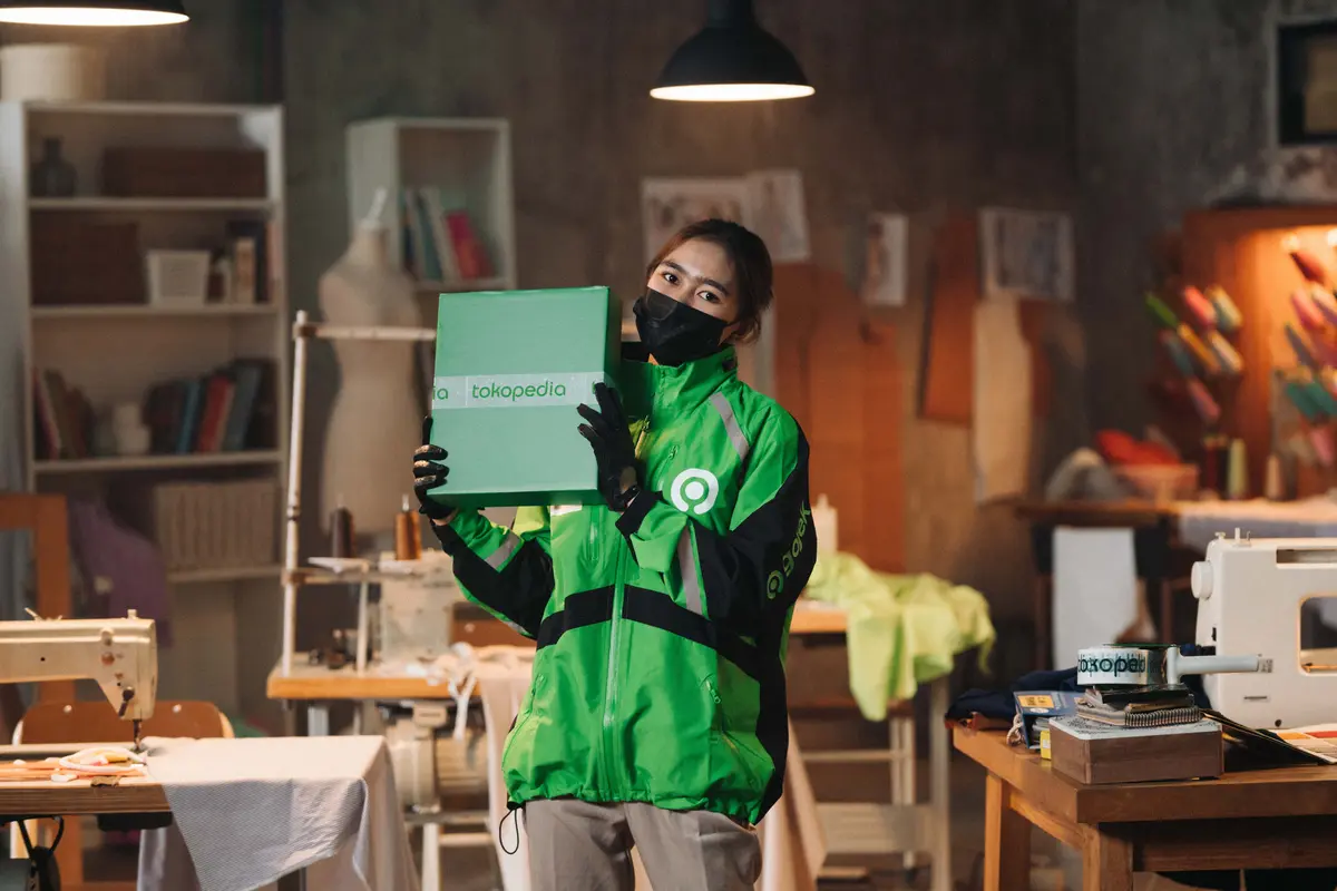 Gojek dan Tokopedia bentuk GoTo, grup teknologi terbesar di Indonesia.