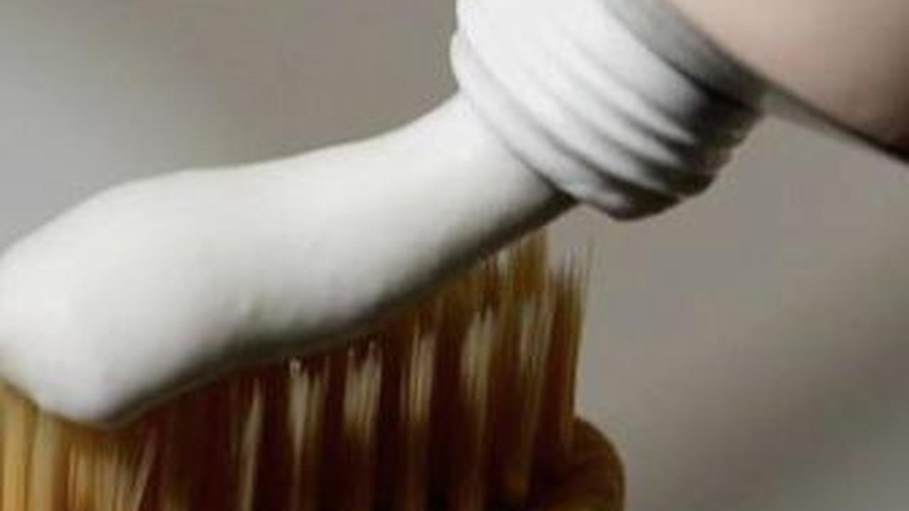 <b>Pilih Pasta Gigi dengan Kandungan Peroxide atau Senyawa Oxide Lain jika Gigi Berlubang dan Kuning</b>