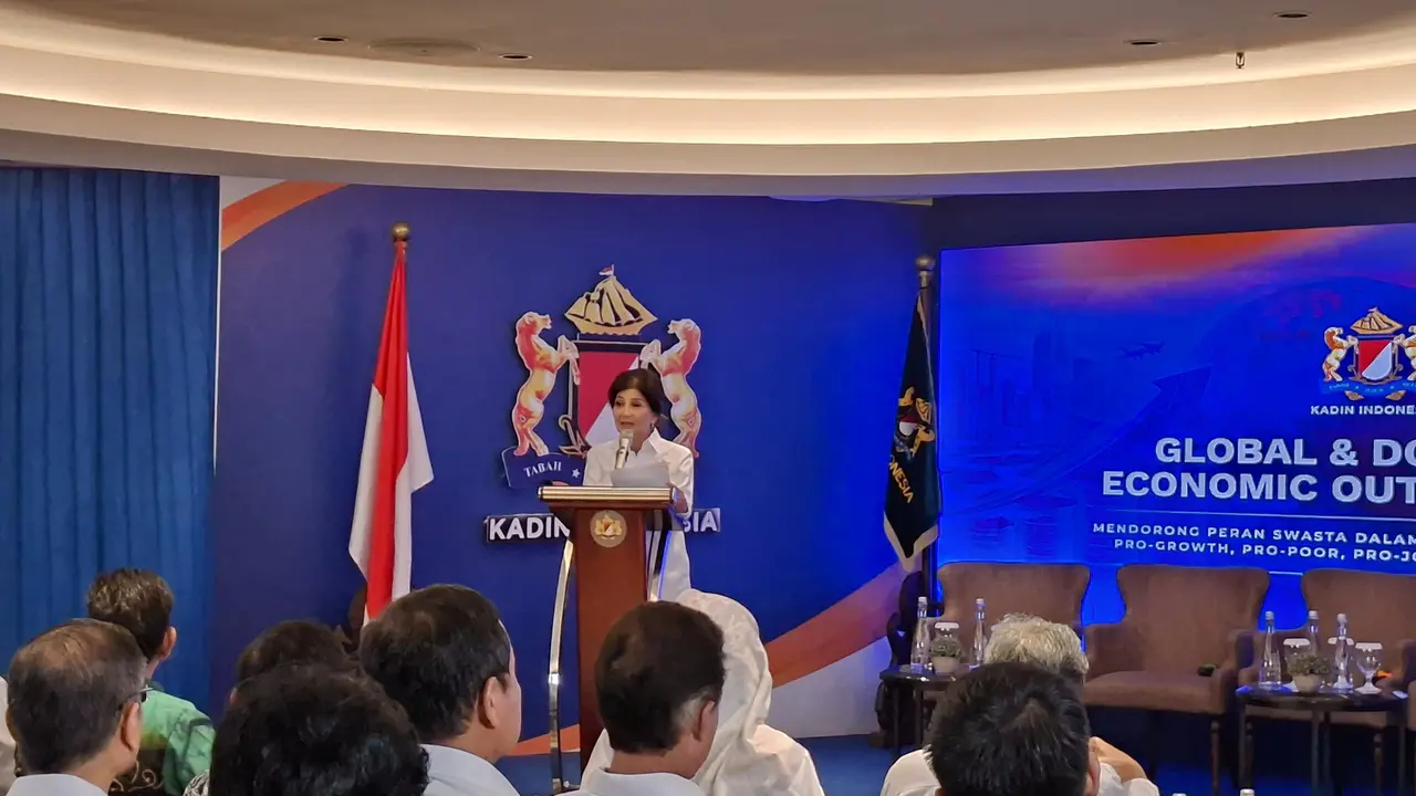 Wakil Ketua Umum Bidang Analisis Kebijakan Makro-Mikro Ekonomi Kasin Indonesia, Aviliani dalam Global & Domestic Economic Outlook 2026, di Menara Kadin, Jakarta, Kamis (15/1/2026).