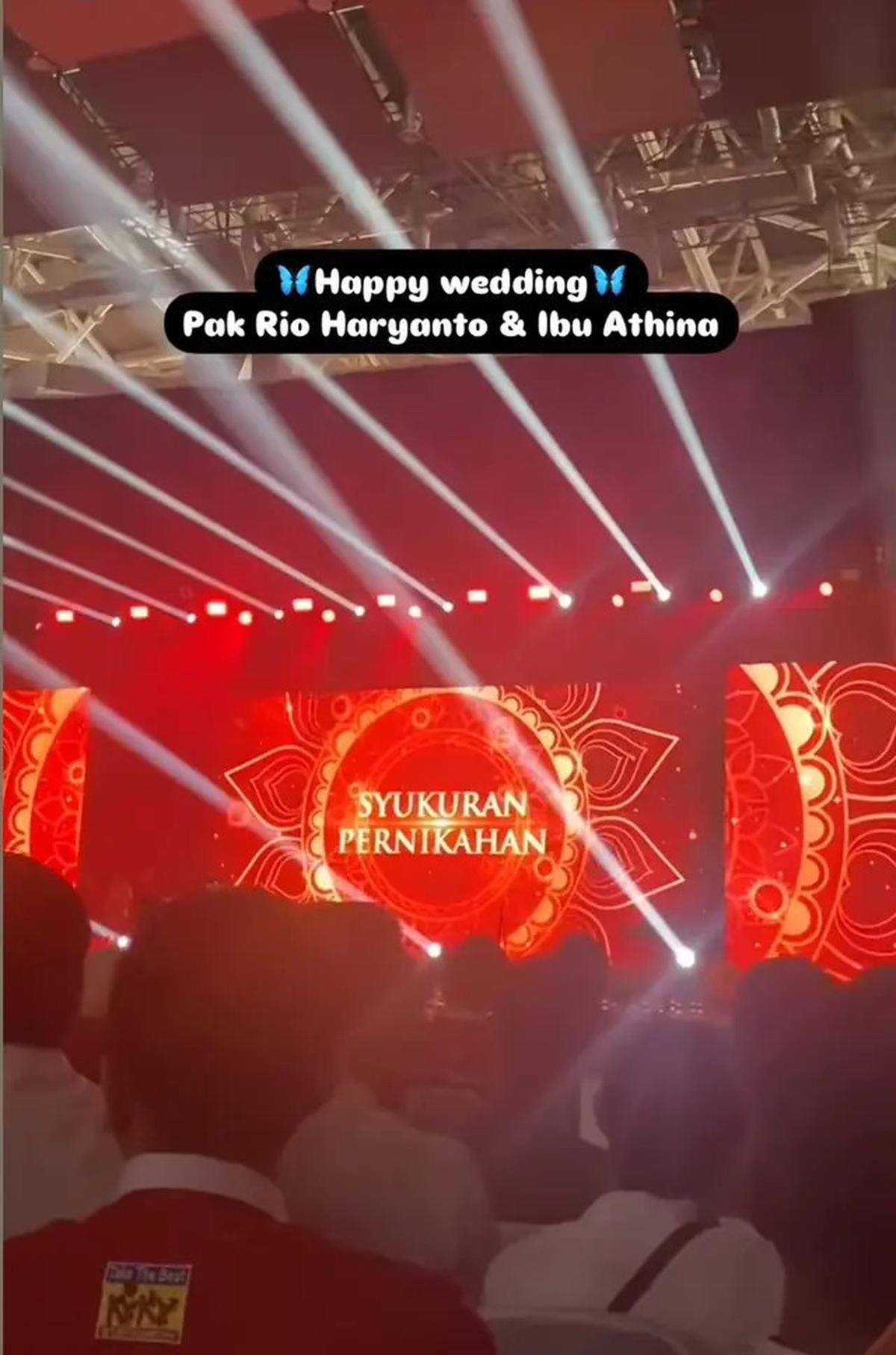 8 Potret Pesta Ketiga Pernikahan Rio Haryanto dan Athina, Megah Bak Konser