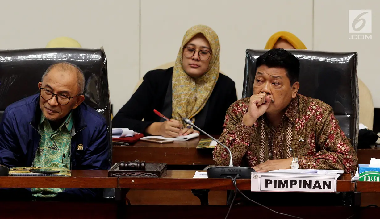 Ketua Pansus Wirausaha Andreas Eddy Susetyo (kanan) memimpin RDP dengan pengurus pusat Himpunan Pengusaha Muda Indonesia (HIPMI) di Senayan, Jakarta (6/6). (Liputan6.com/JohanTallo)